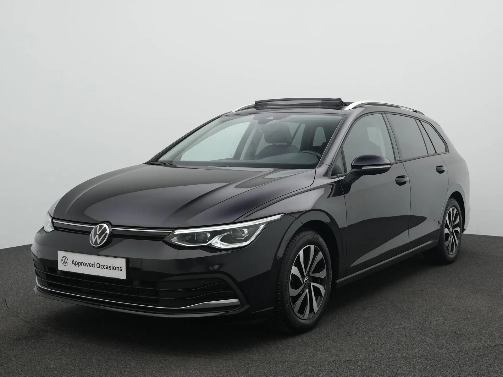 Volkswagen Golf (2022) — foto 1