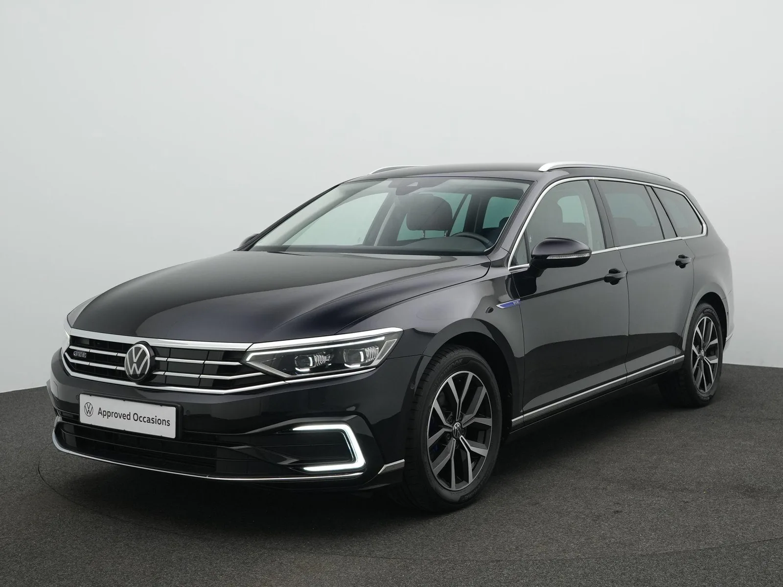 Volkswagen Passat (2023) — foto 1