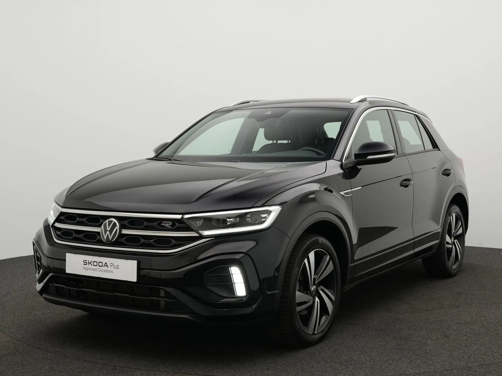Volkswagen T-Roc (2024) — foto 1