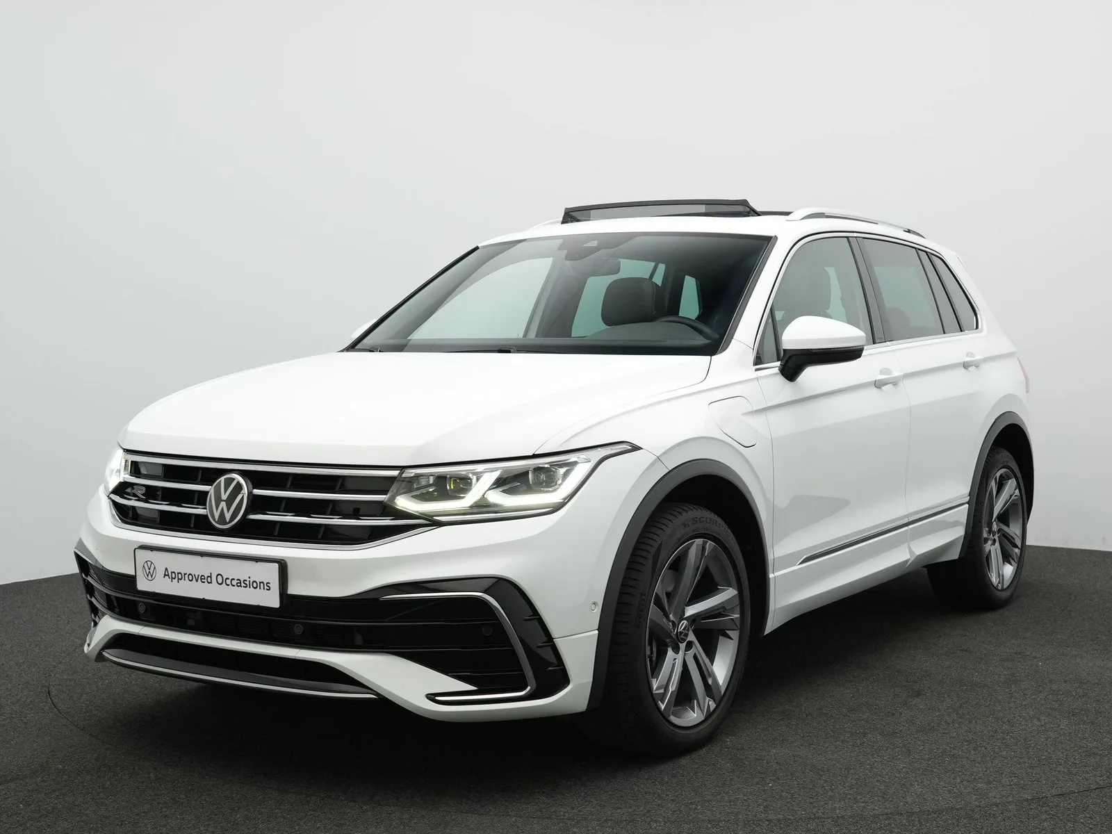 Volkswagen Tiguan (2022) — foto 1