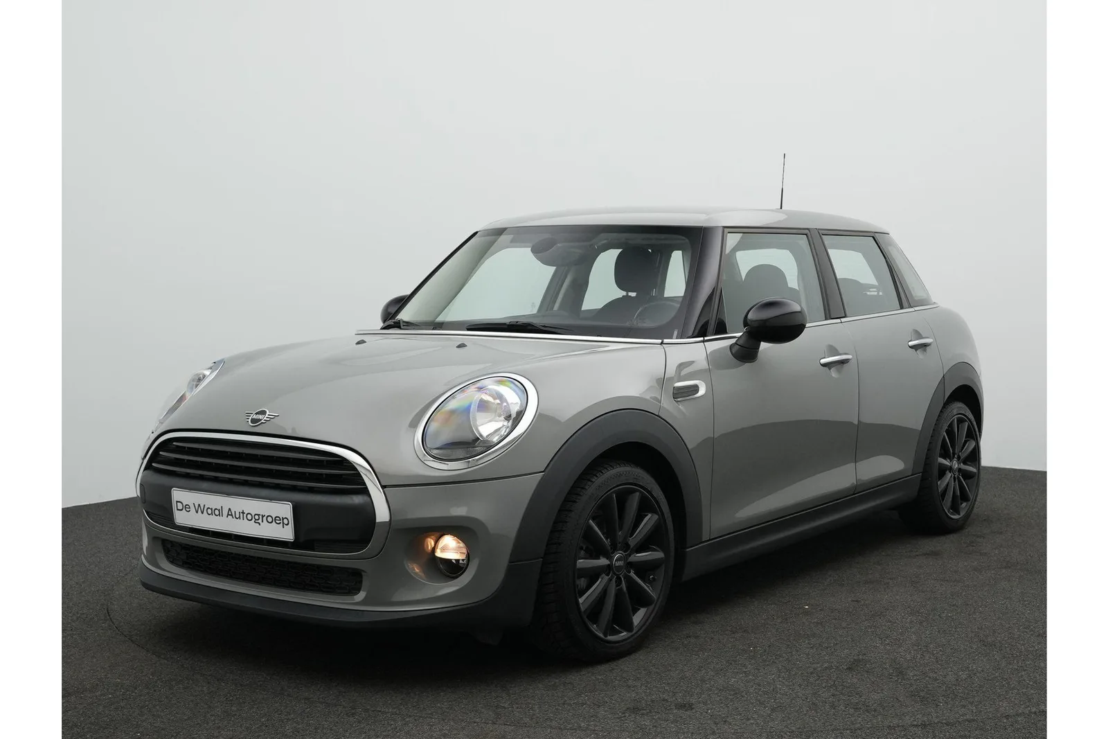 MINI Cooper (2019) — foto 1