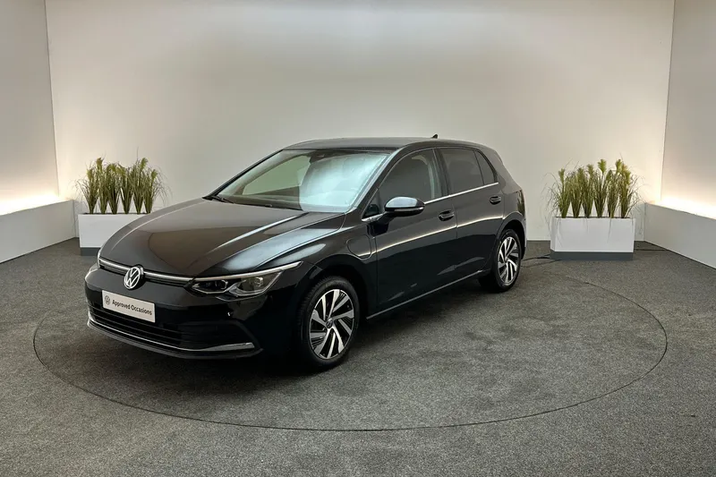 Volkswagen Golf (2022)