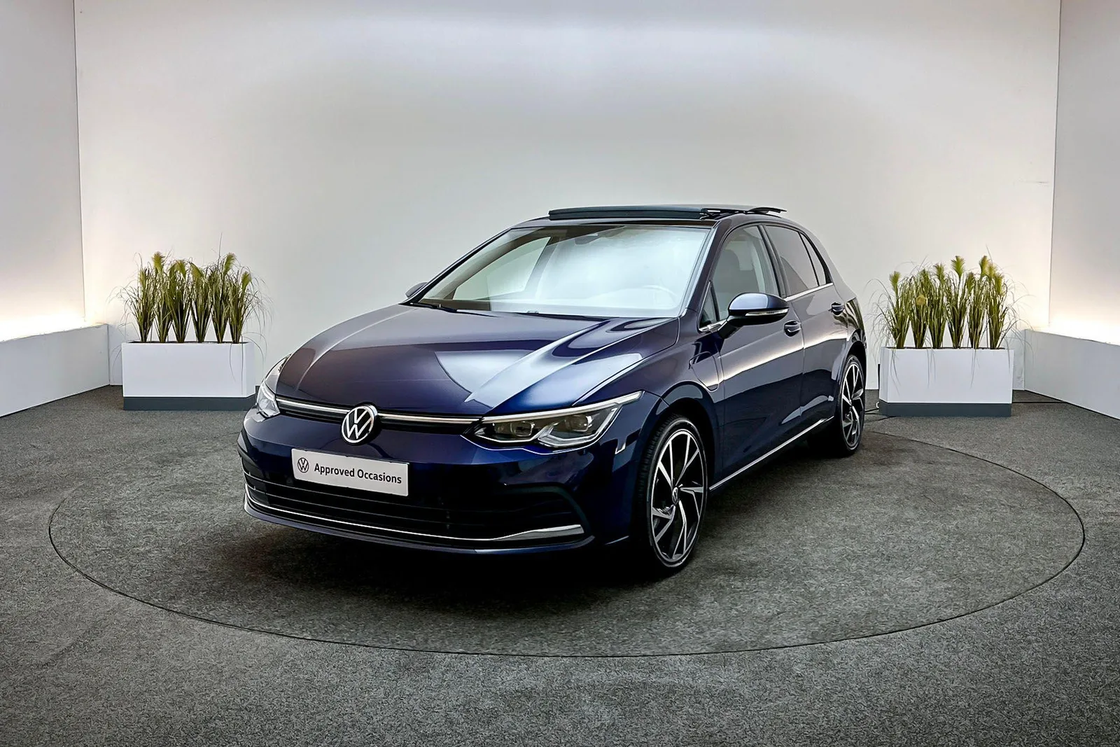 Volkswagen Golf (2022) — foto 1
