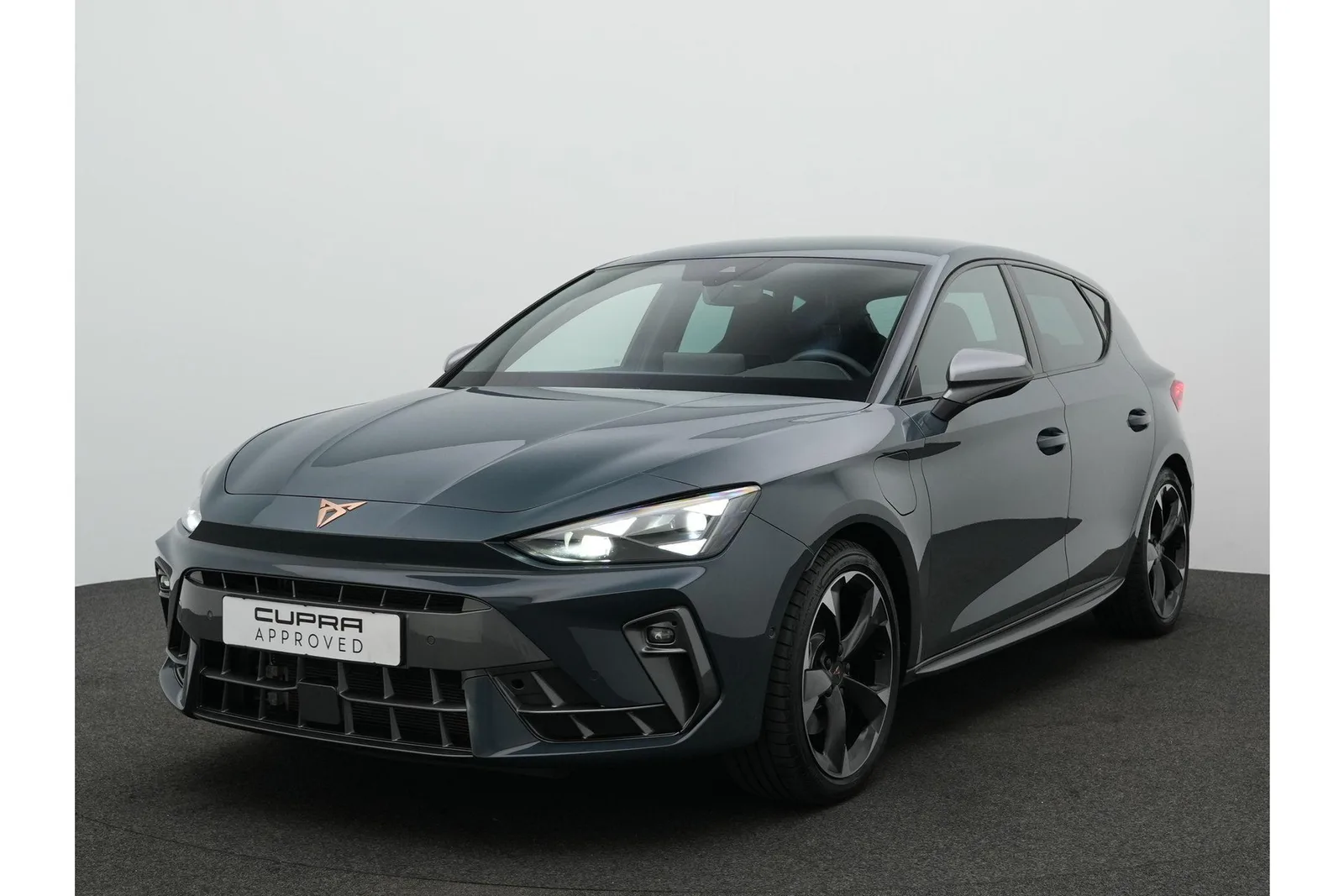 CUPRA Leon (2025) — foto 1