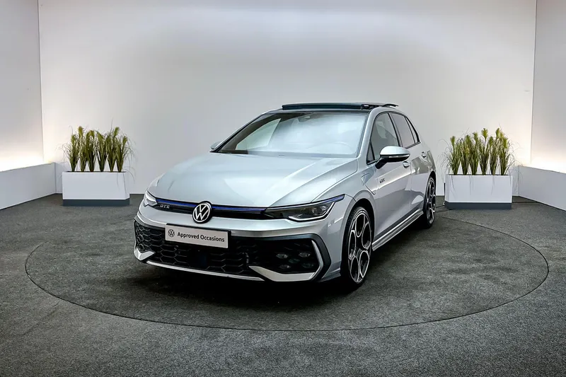 Volkswagen Golf (2024)