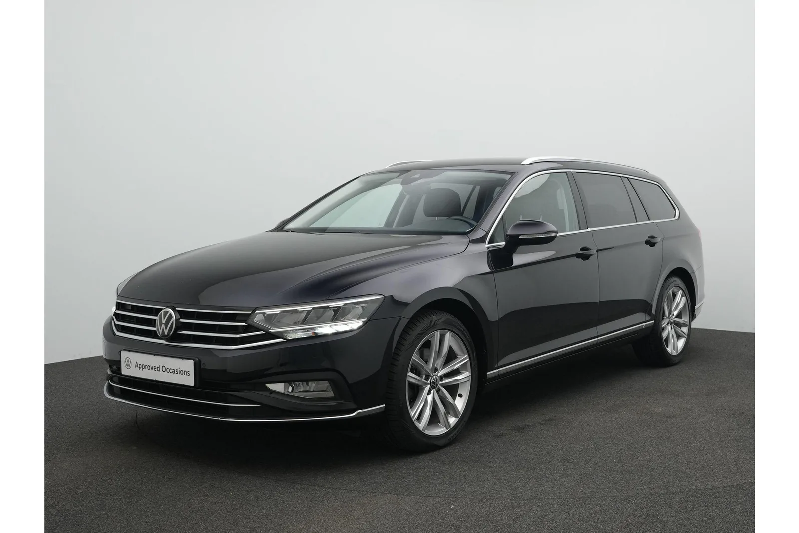 Volkswagen Passat (2022) — foto 1