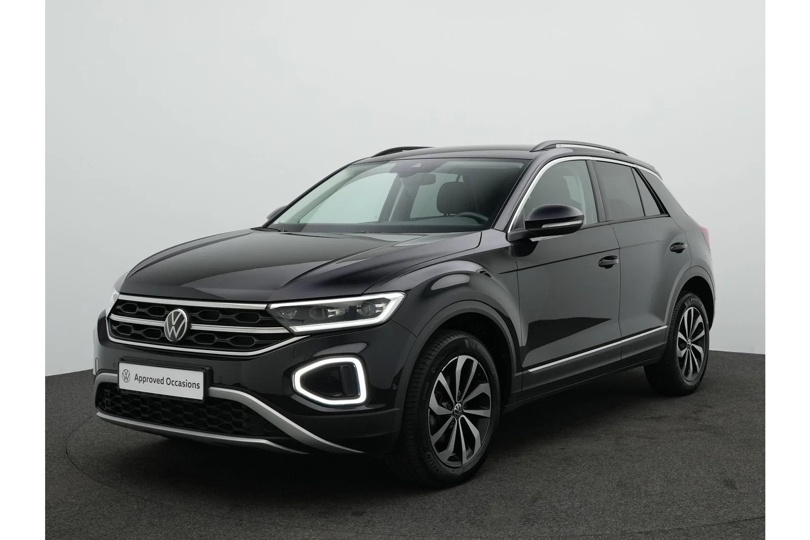 Volkswagen T-Roc (2023) — foto 1