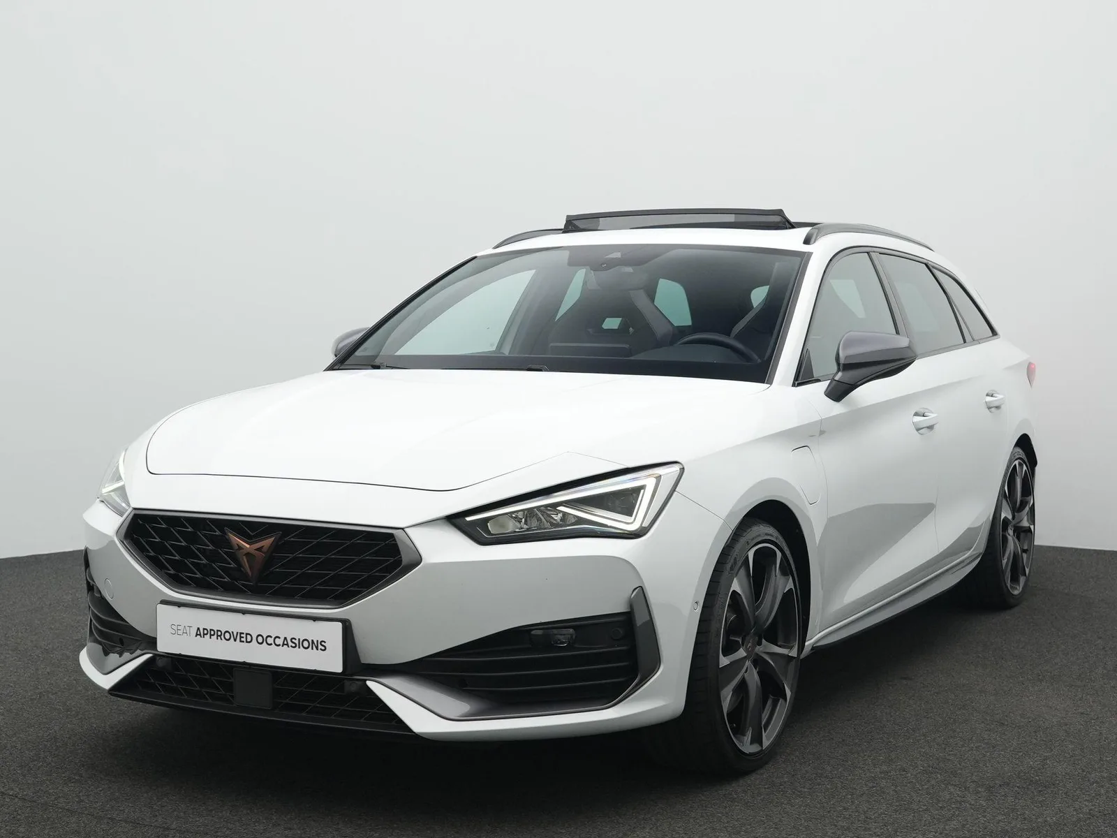 CUPRA Leon Sportstourer (2023) — foto 1