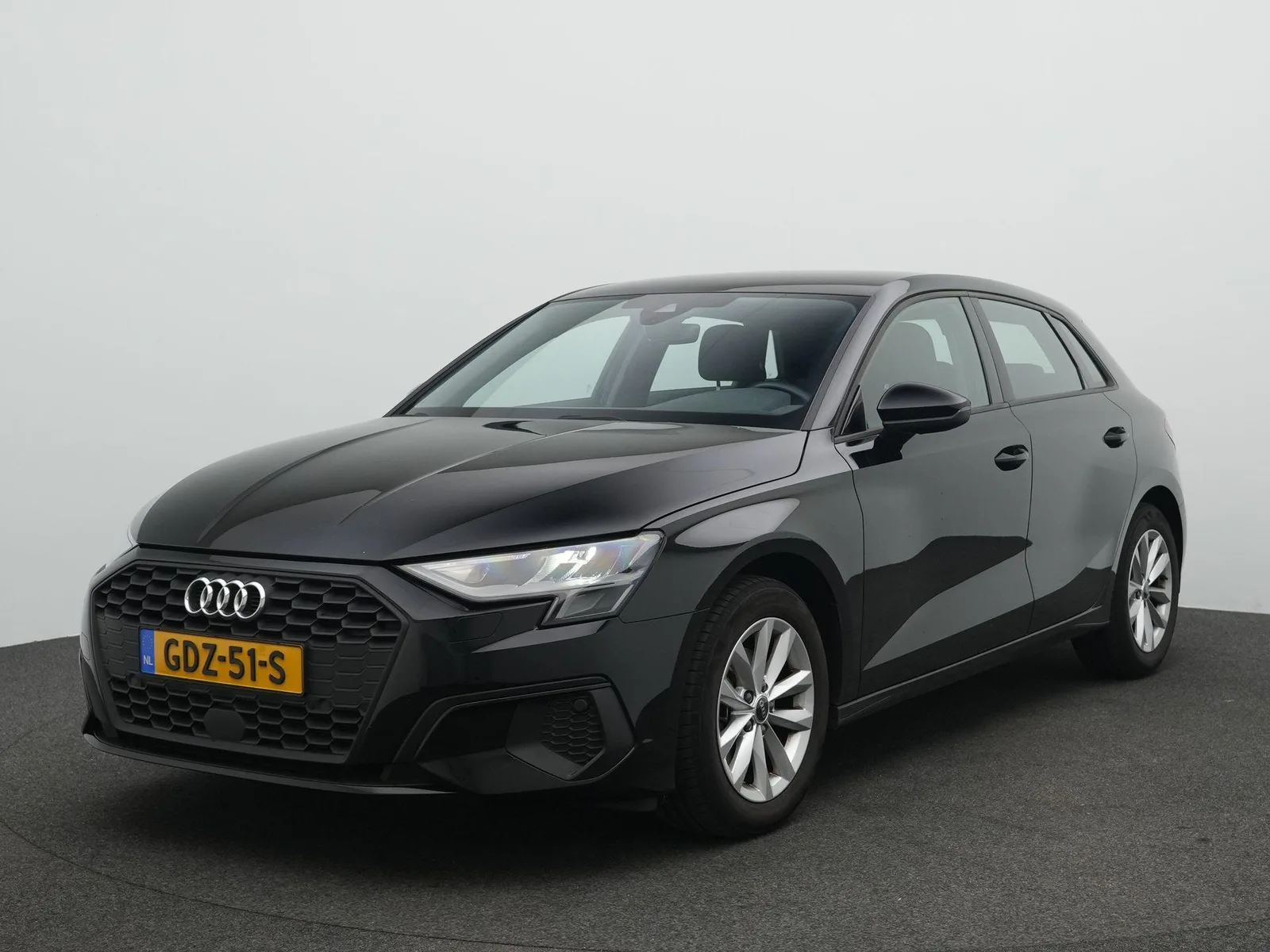 Audi A3 (2024) — foto 1
