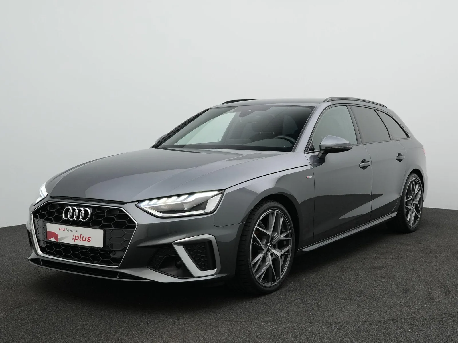 Audi A4 (2023) — foto 1