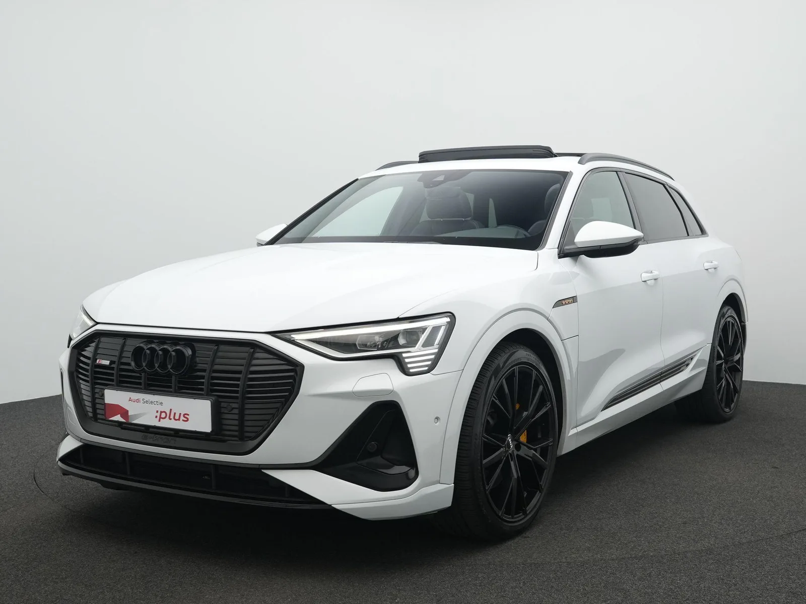 Audi e-tron (2019) — foto 1