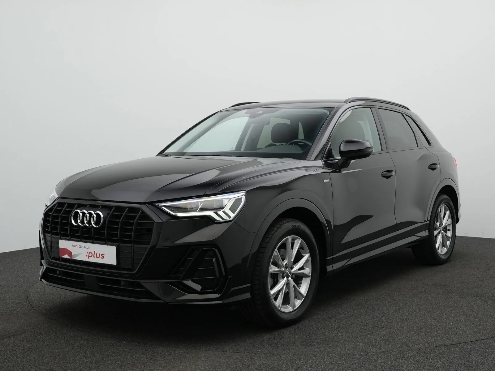 Audi Q3 (2020) — foto 1