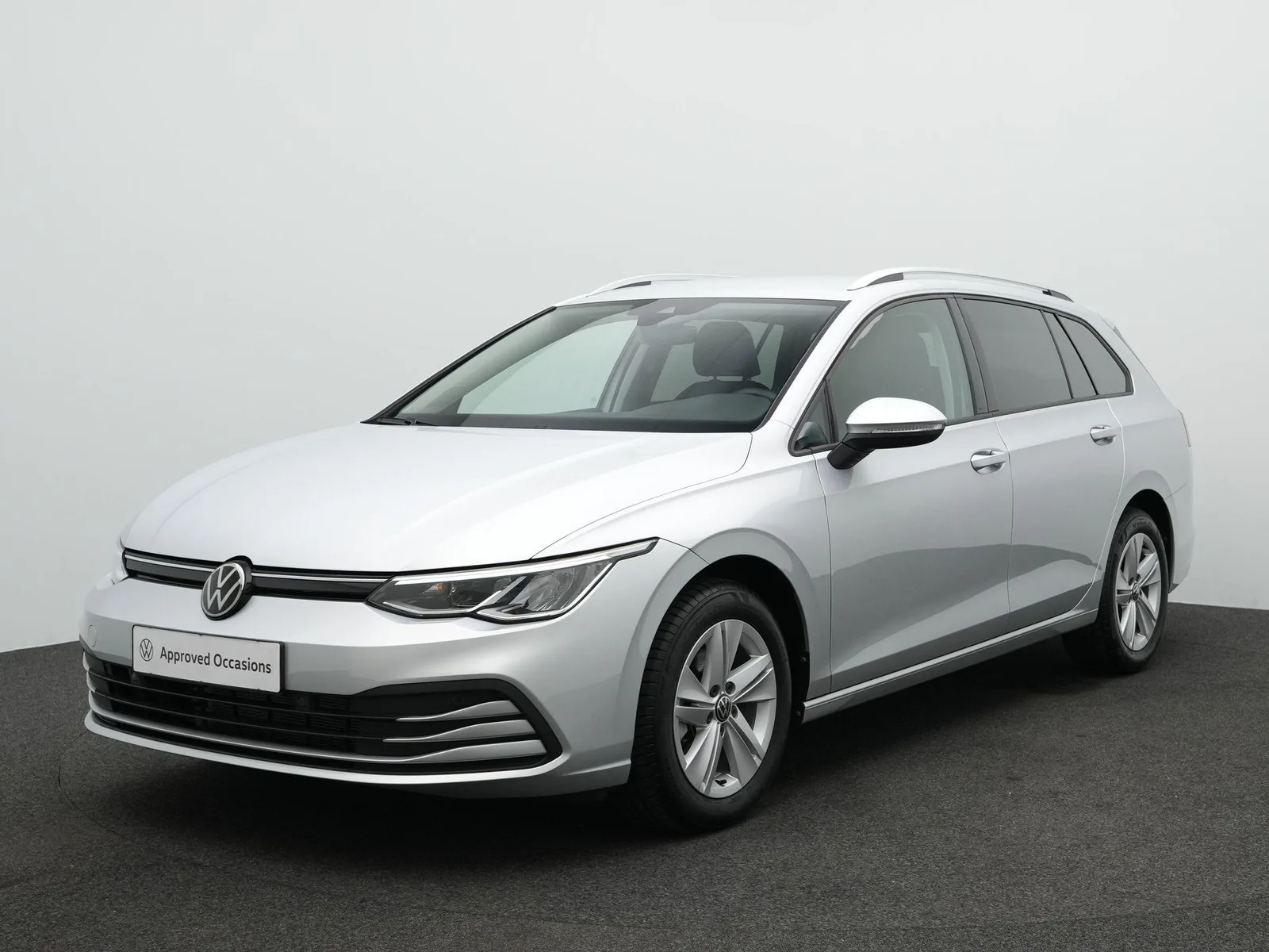 Volkswagen Golf (2025) — foto 1