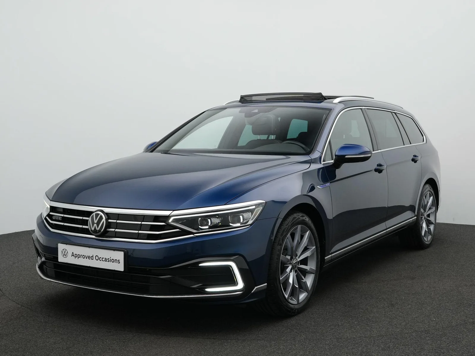 Volkswagen Passat (2021) — foto 1