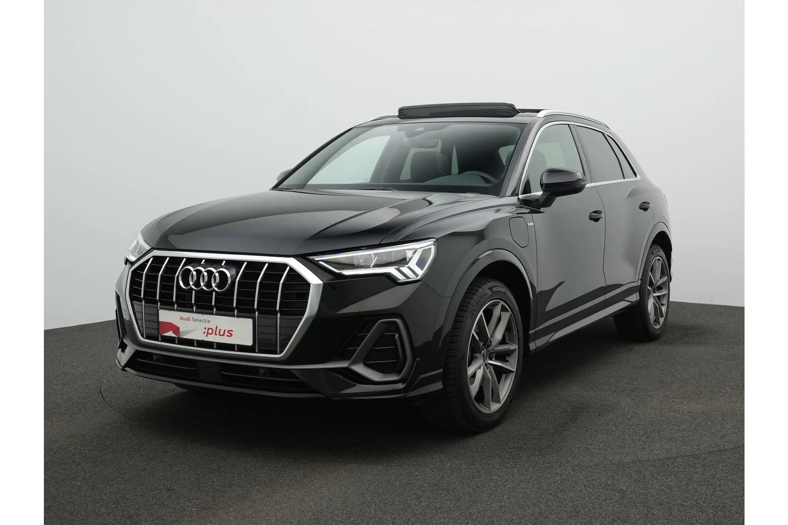 Audi Q3 (2022) — foto 1