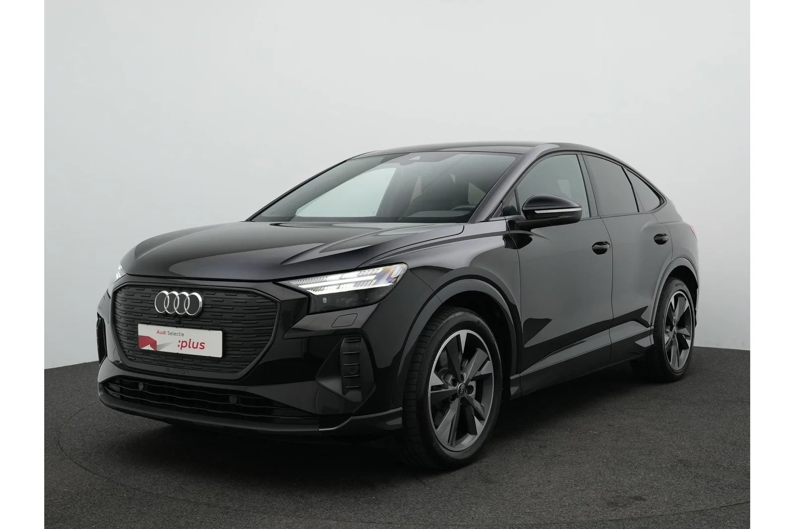 Audi Q4 e-tron (2024) — foto 1