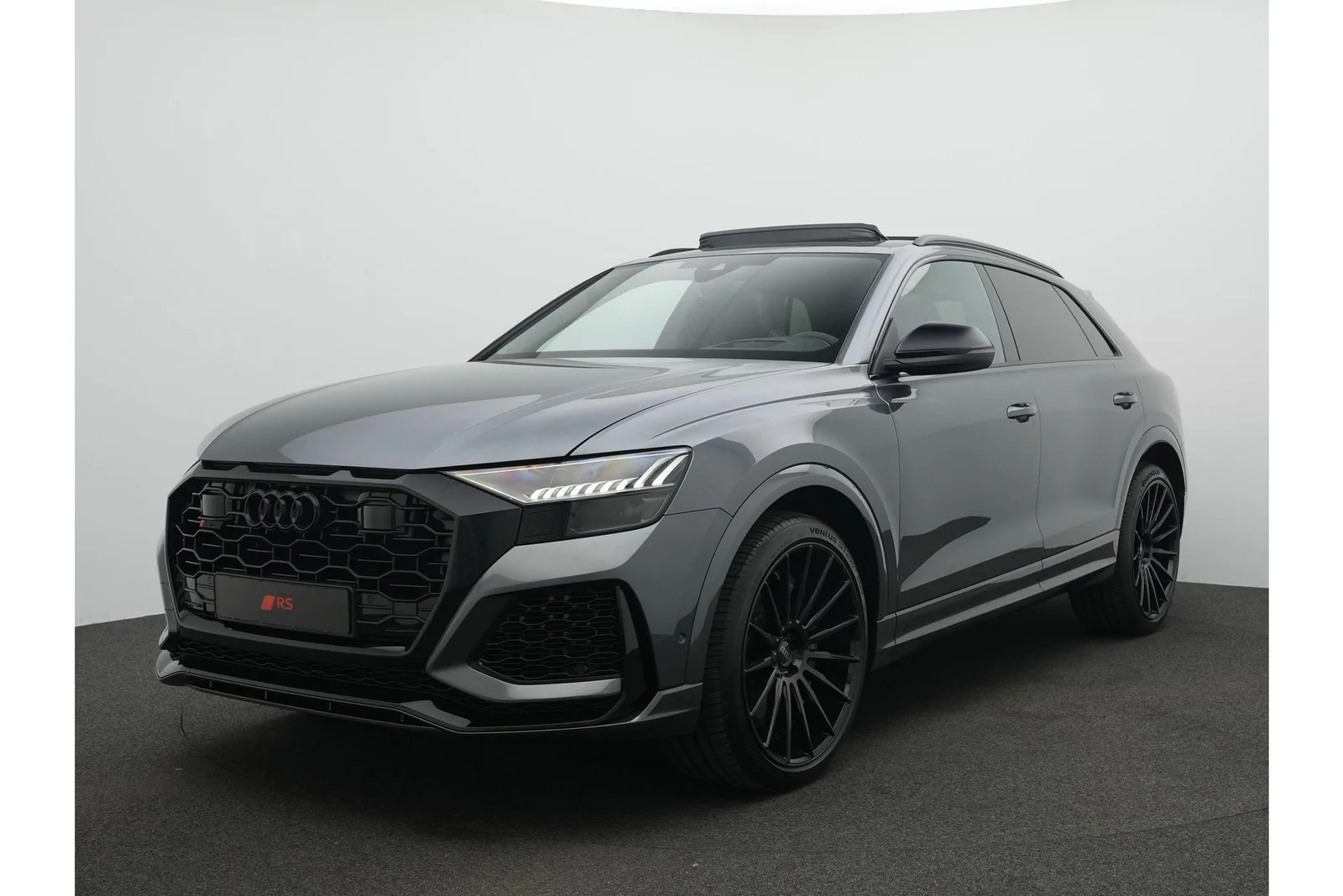 Audi RS Q8 (2024) — foto 1