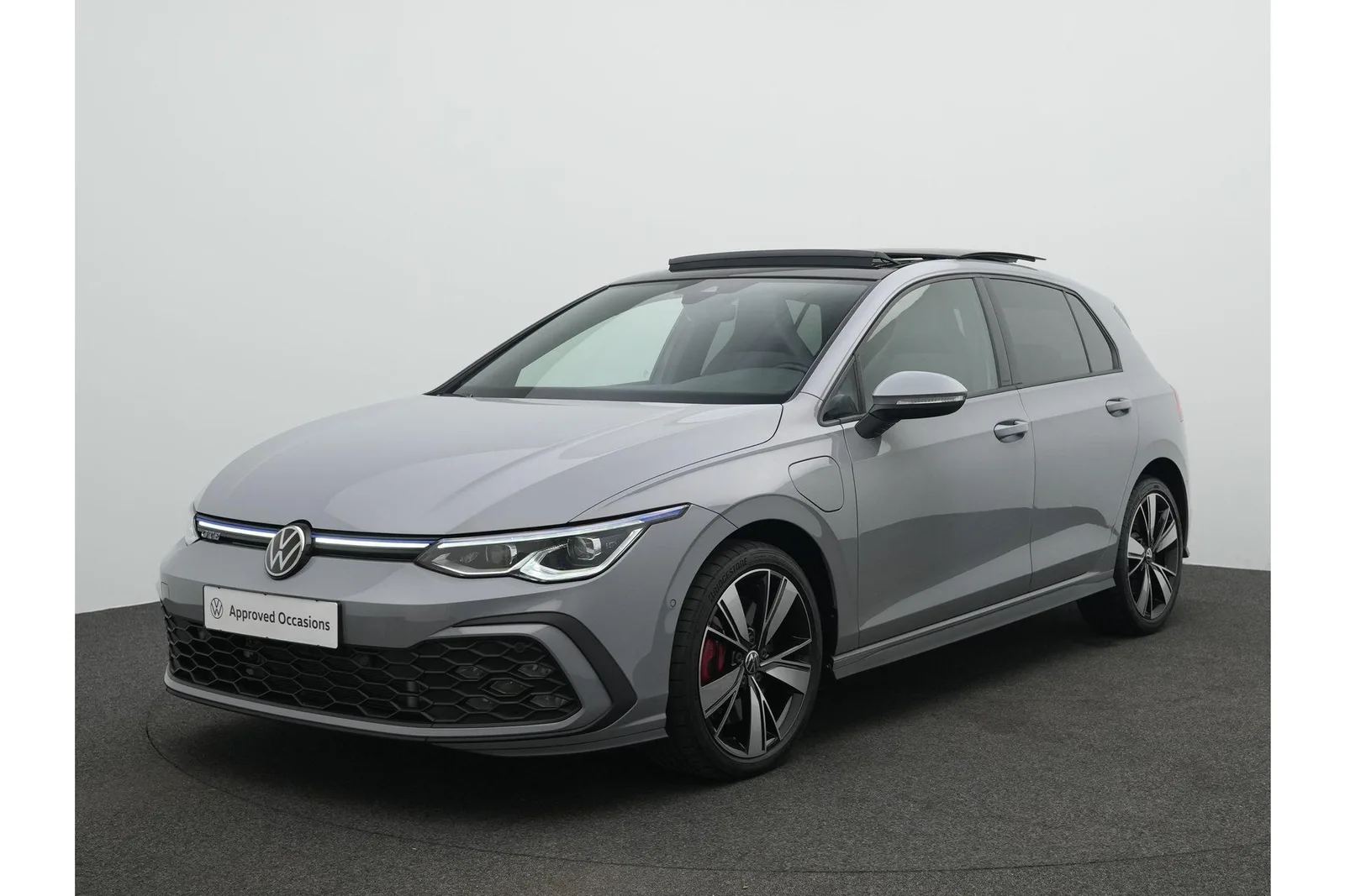 Volkswagen Golf (2023) — foto 1