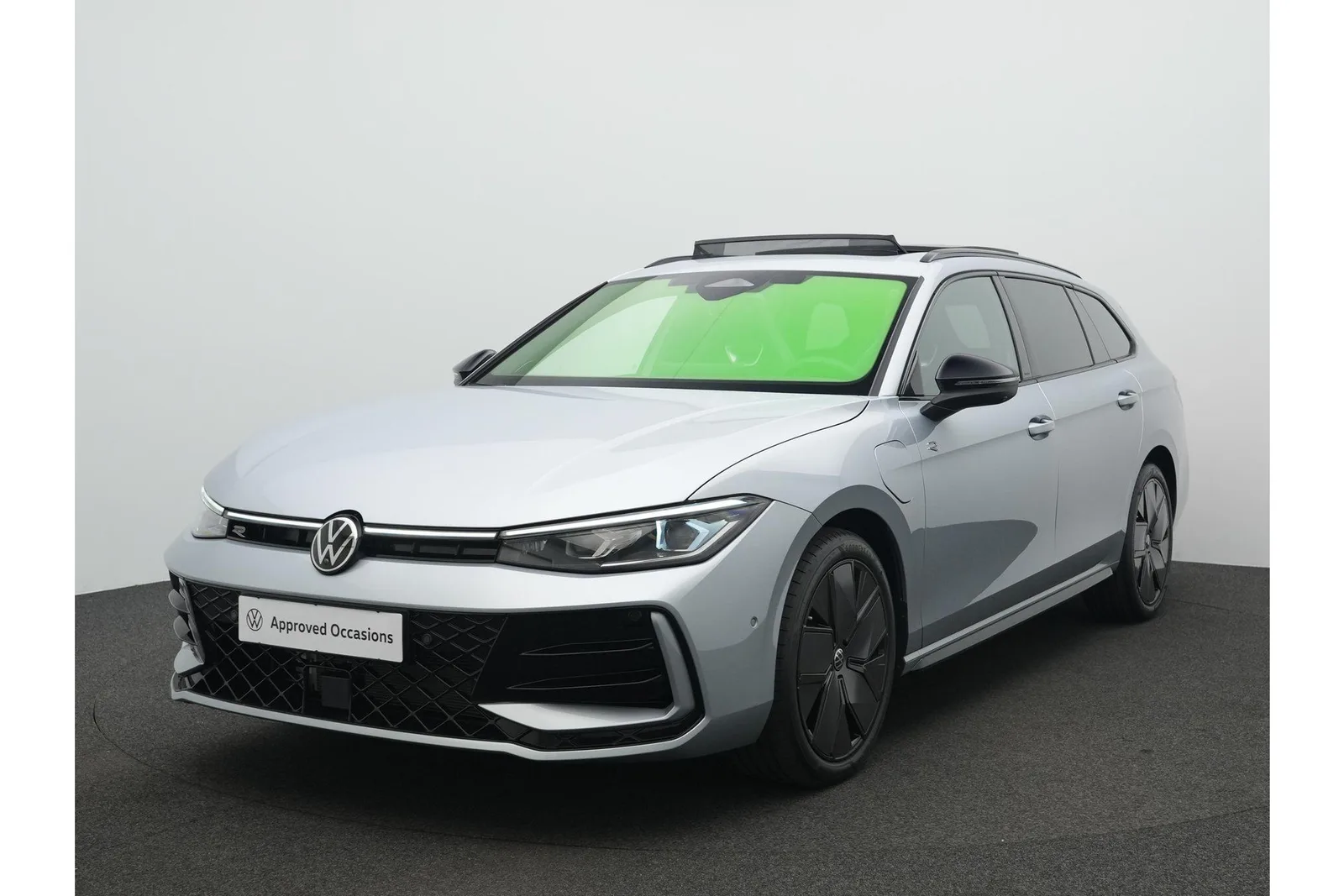 Volkswagen Passat (2024) — foto 1