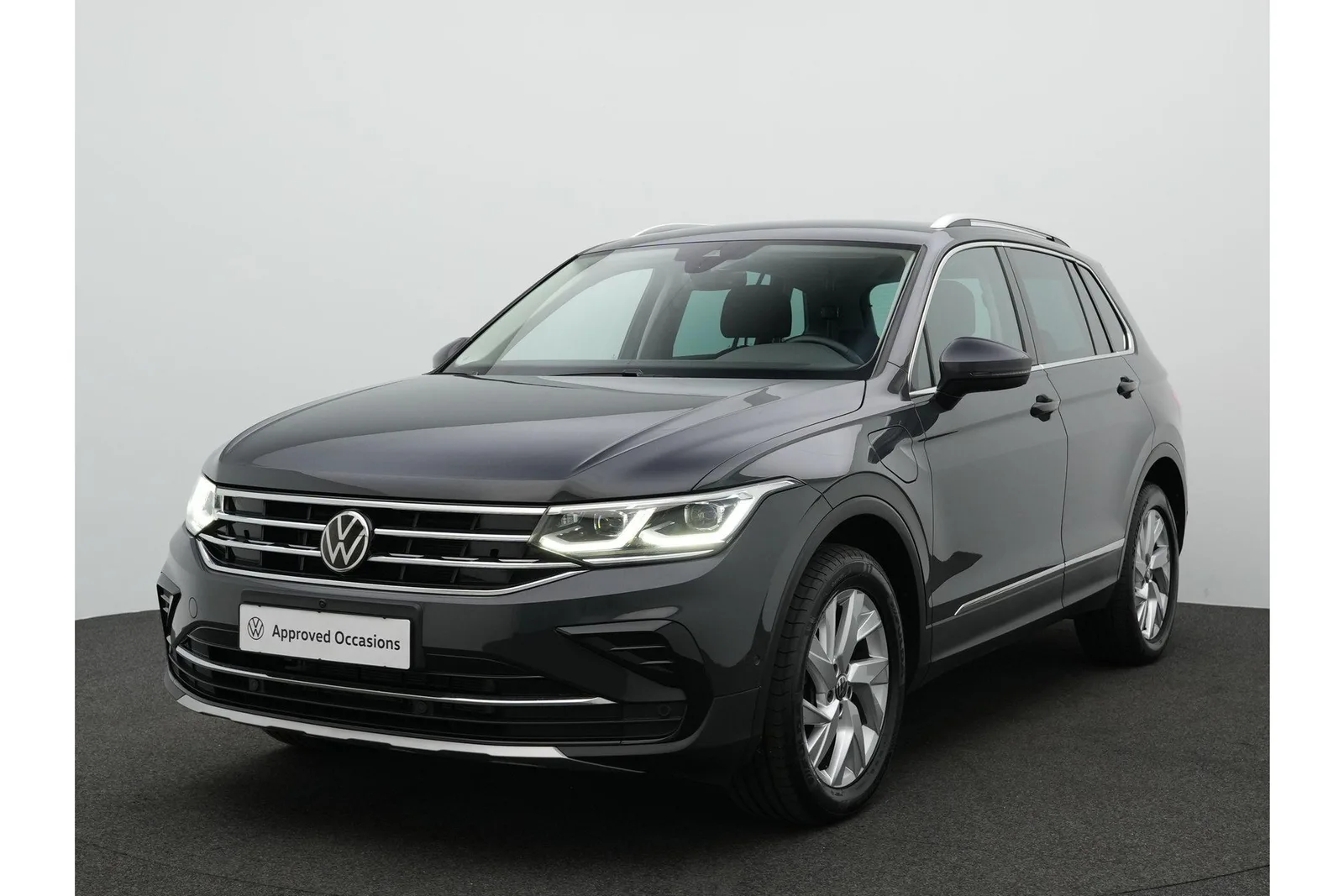 Volkswagen Tiguan (2022) — foto 1