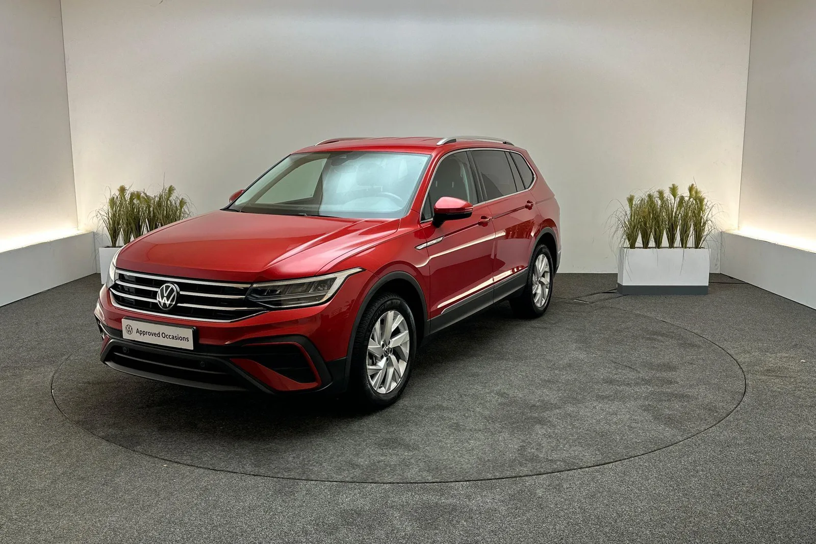 Volkswagen Tiguan (2023) — foto 1