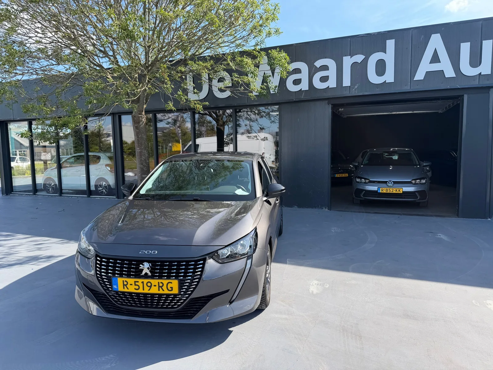 Peugeot 208 (2022) — foto 1