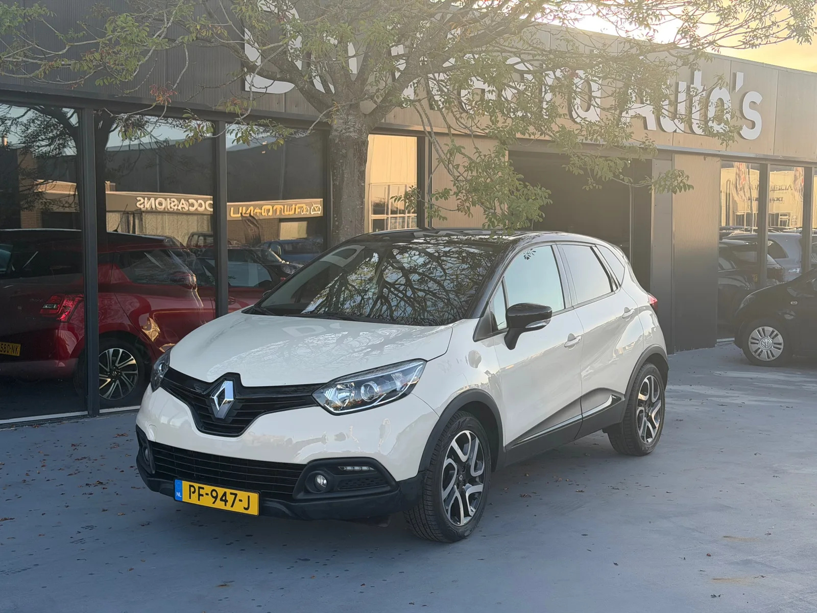 Renault Captur (2015) — foto 1