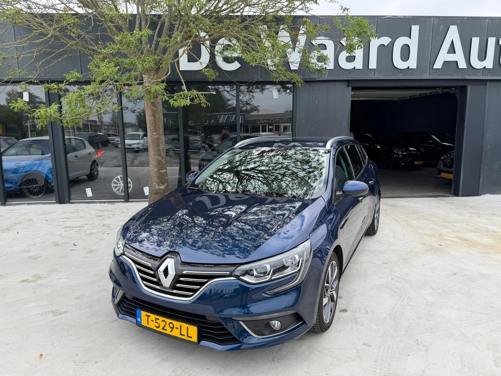 Renault Mégane (2018) — foto 1