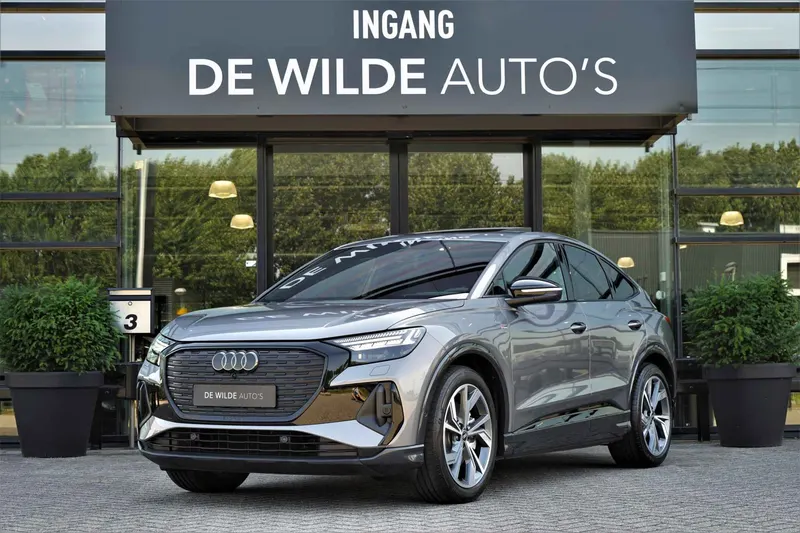 Audi Q4 e-tron (2023)