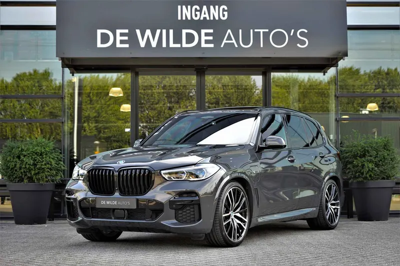 BMW X5 (2022)