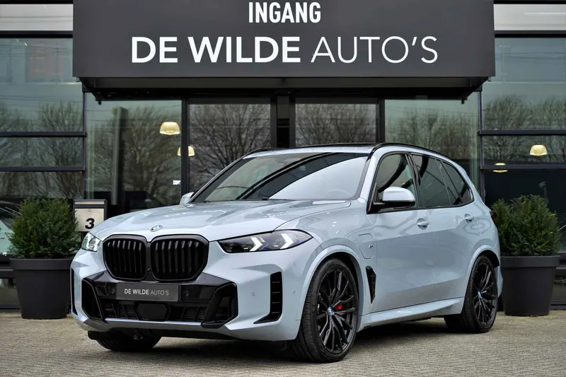 BMW X5 (2024)