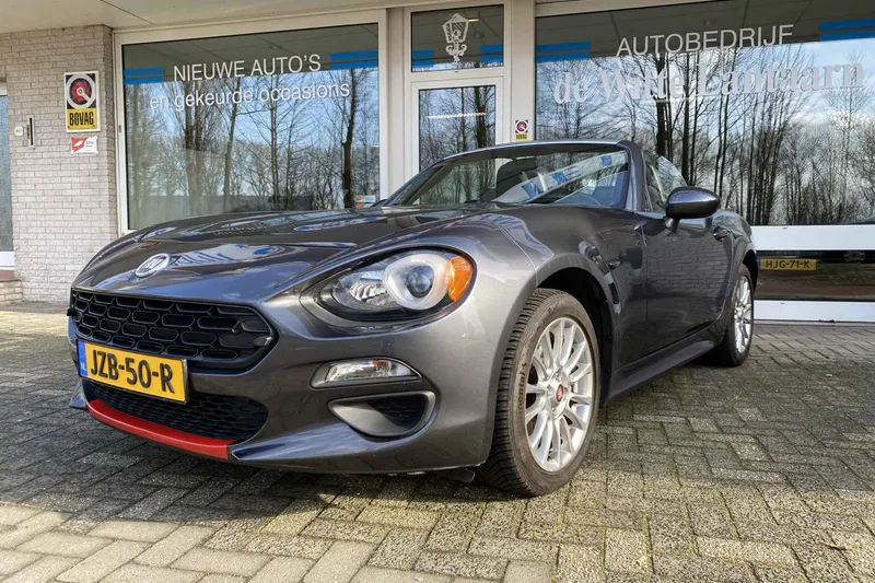 Fiat 124 Spider (2017)