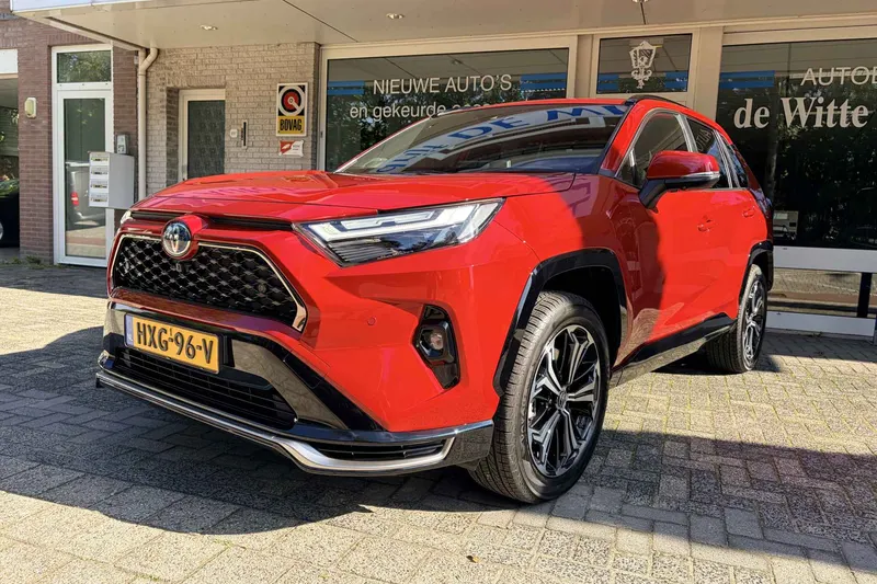 Toyota RAV4 (2025)