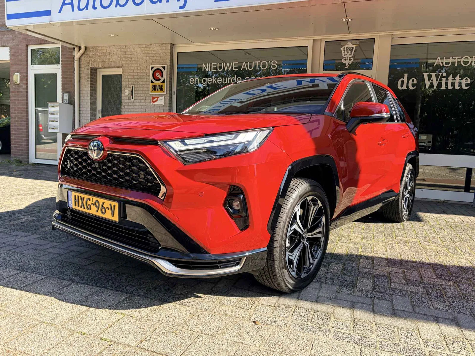 Toyota RAV4 (2025) — foto 1