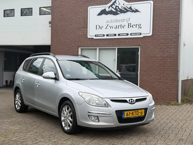 Hyundai i30 (2010) — foto 1