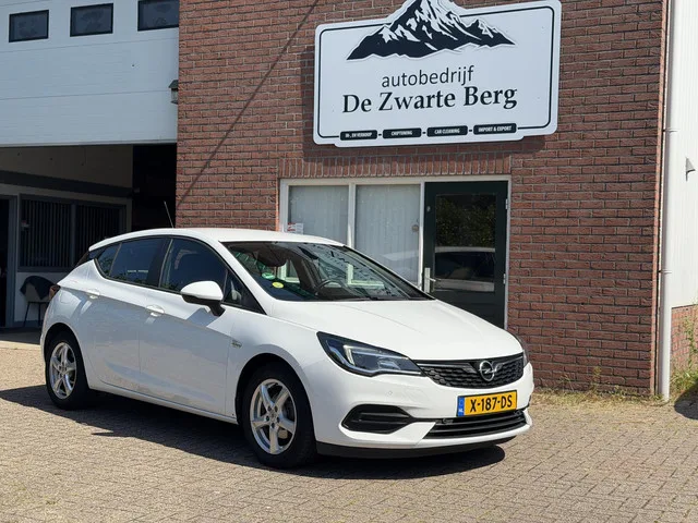 Opel Astra (2020) — foto 1