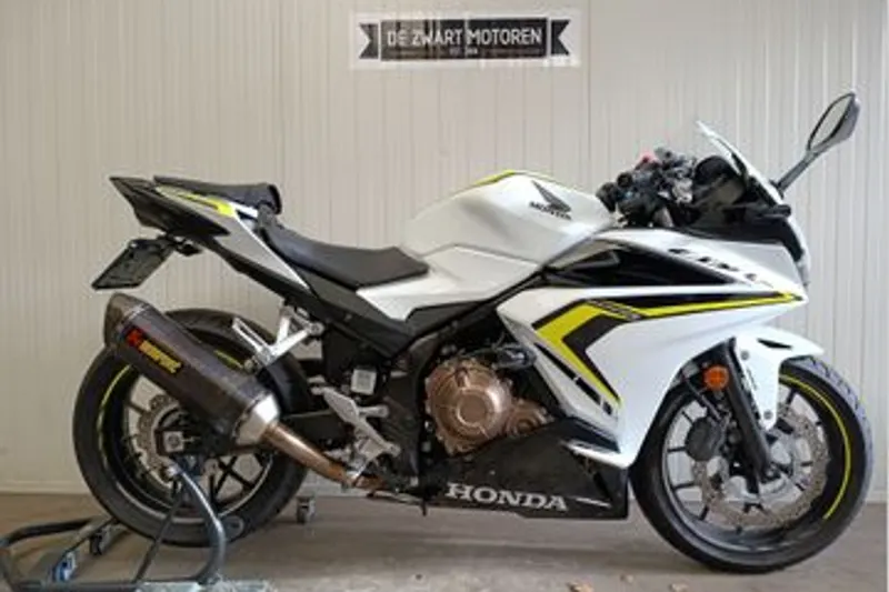 Honda CBR500R (2022)