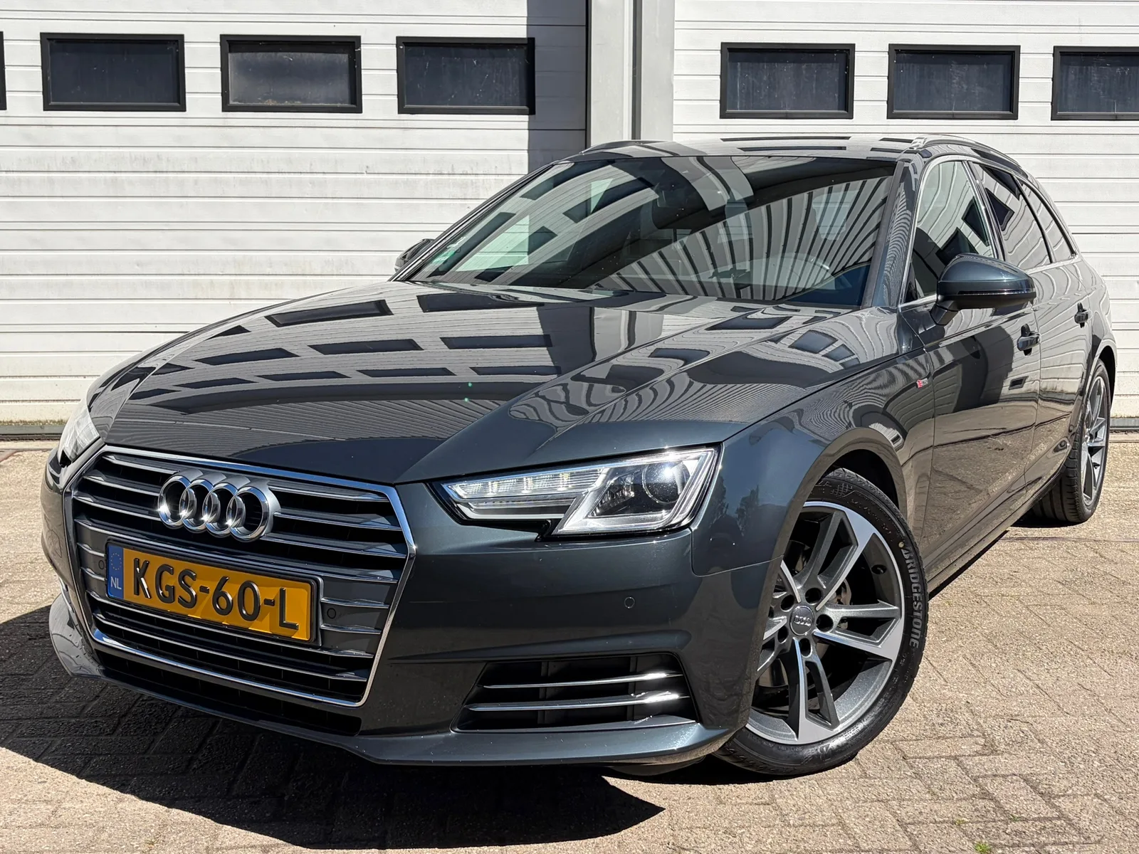 Audi A4 (2017) — foto 1