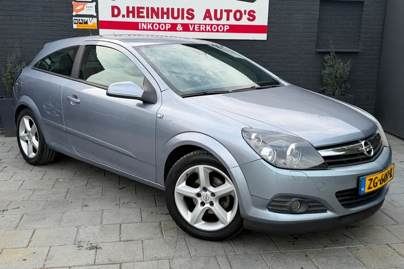 Opel Astra GTC (2006)