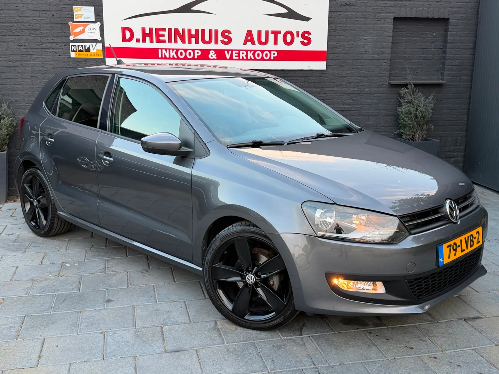 Volkswagen Polo (2010) — foto 1