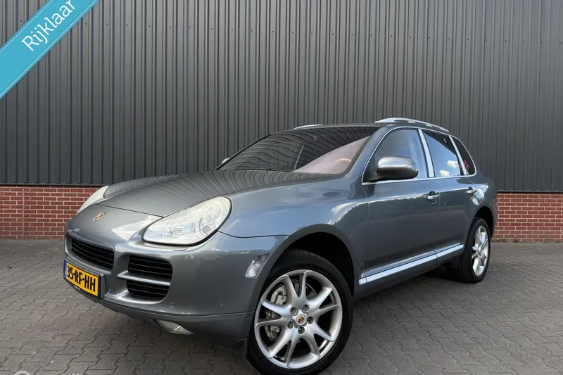 Porsche Cayenne (2004)