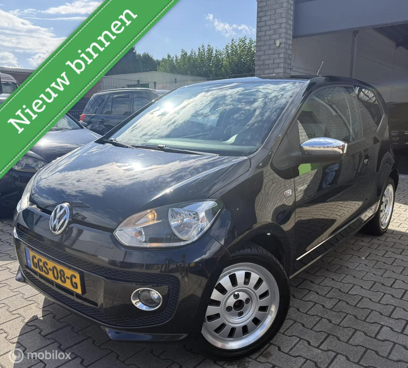 Volkswagen Up! (2011) — foto 1