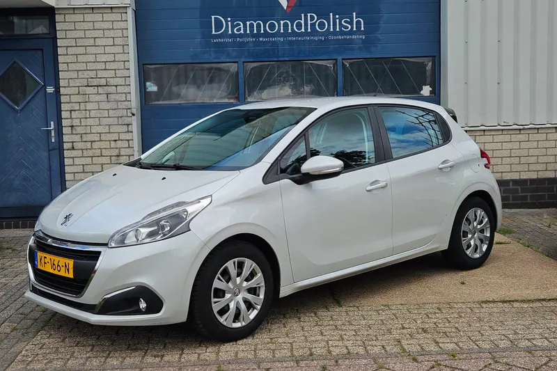 Peugeot 208 (2016)