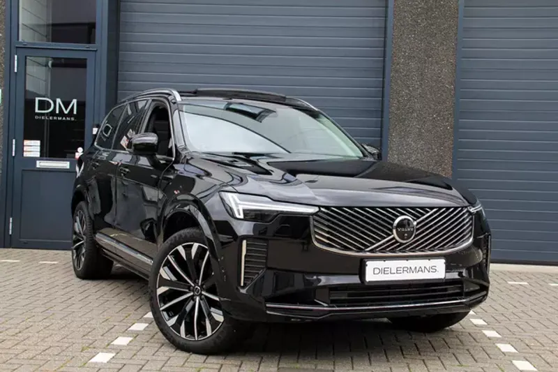 Volvo XC90 (2025)