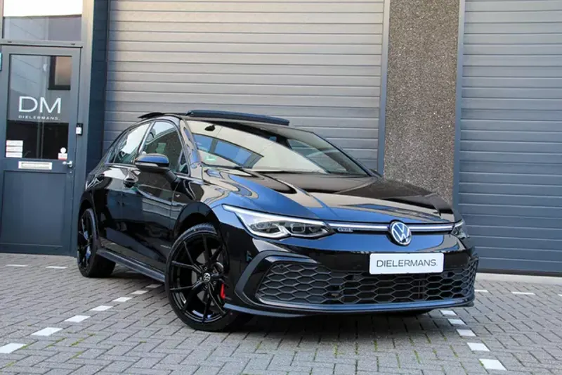 Volkswagen Golf (2022)