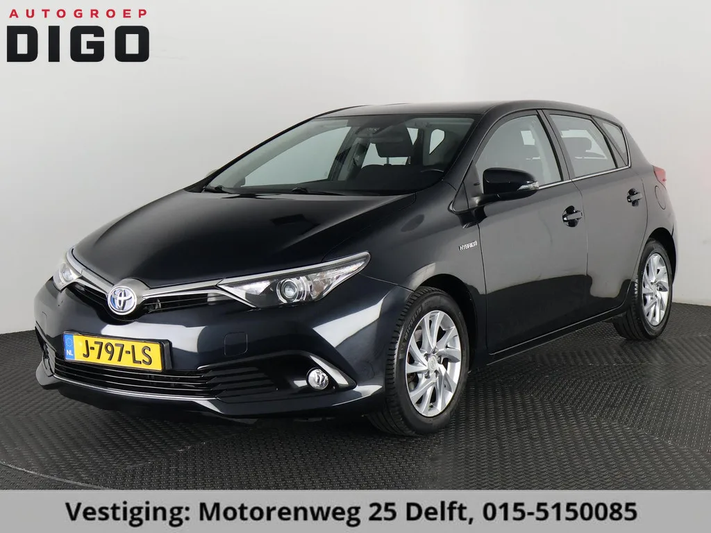 Toyota Auris (2015) — foto 1