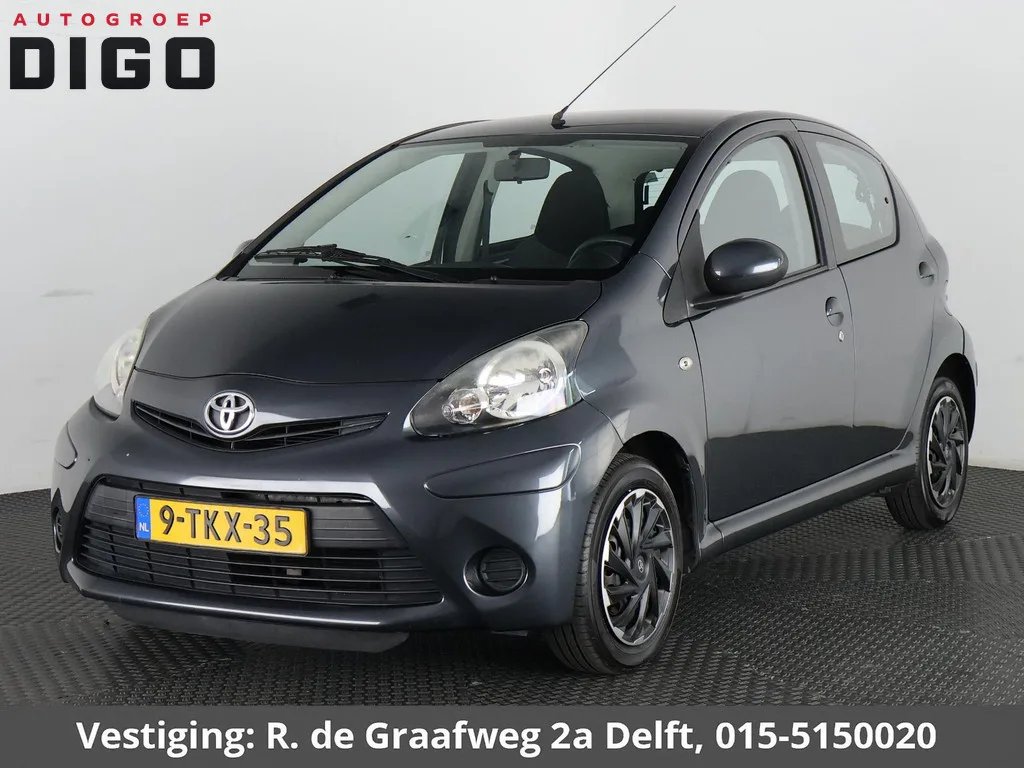 Toyota Aygo (2013) — foto 1