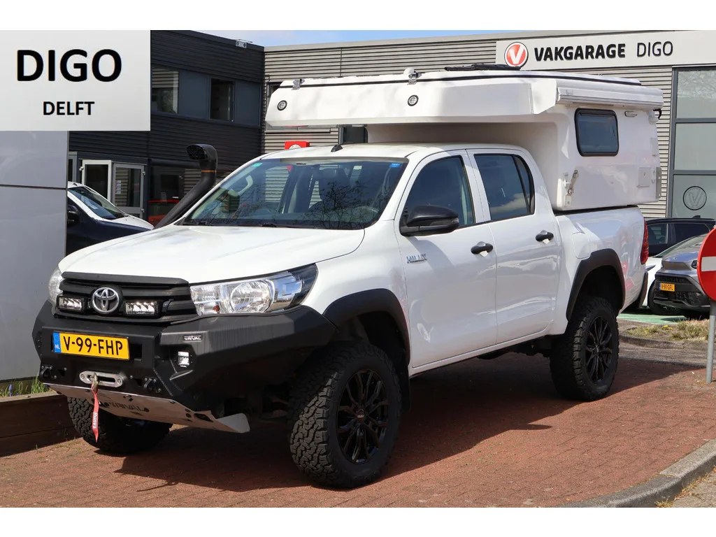 Toyota Hilux (2018) — foto 1