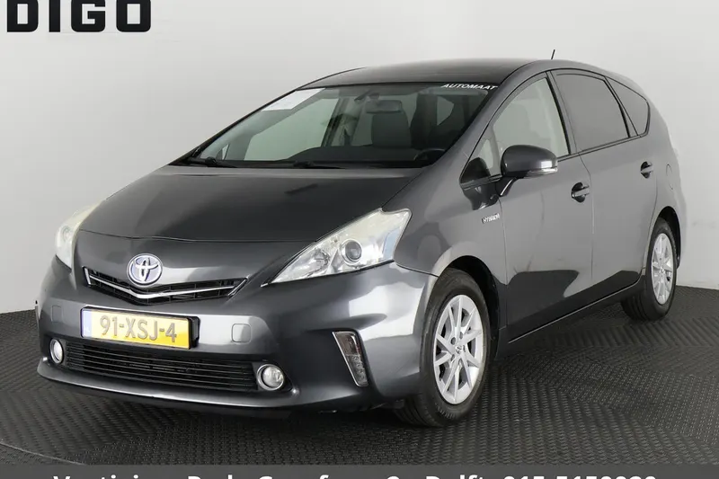 Toyota Prius Wagon (2012)