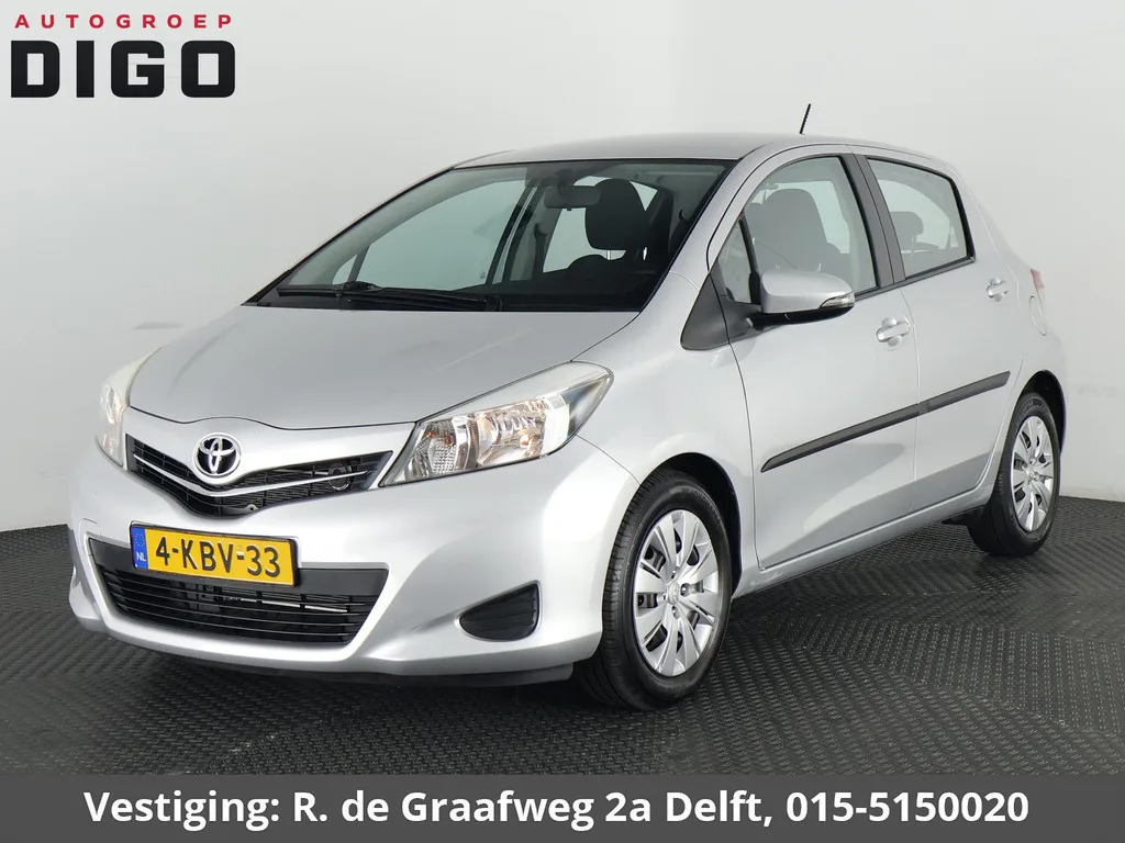 Toyota Yaris (2013) — foto 1